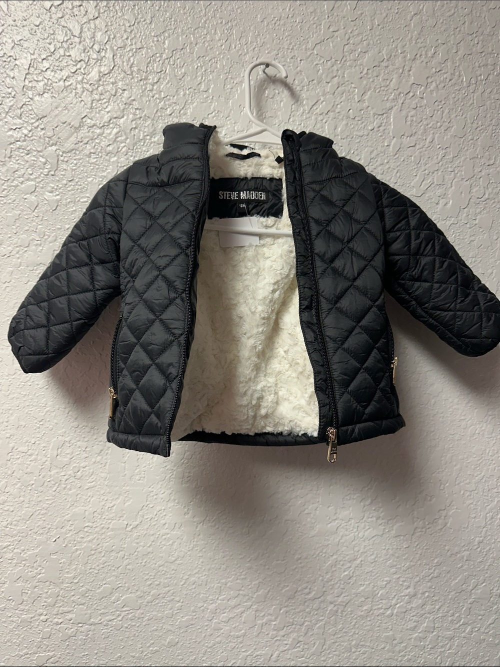 Steve Madden Black Quilted Hooded Puffer Jacket with Cream Faux Fur